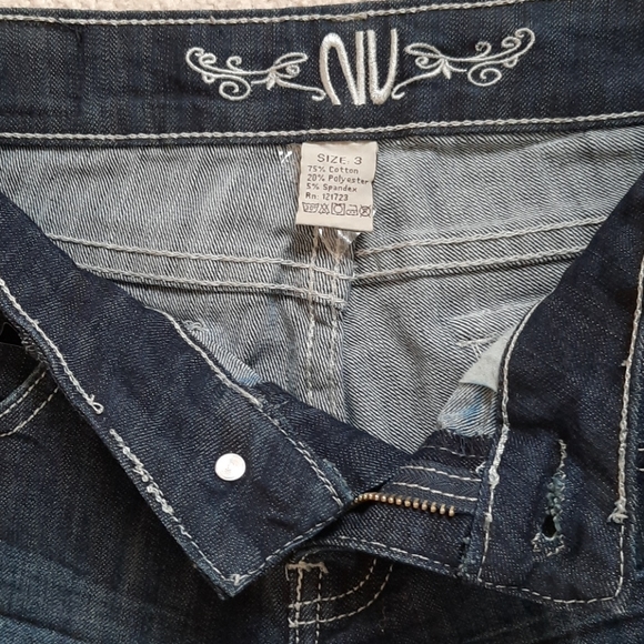 Denim Capris - Picture 3 of 4